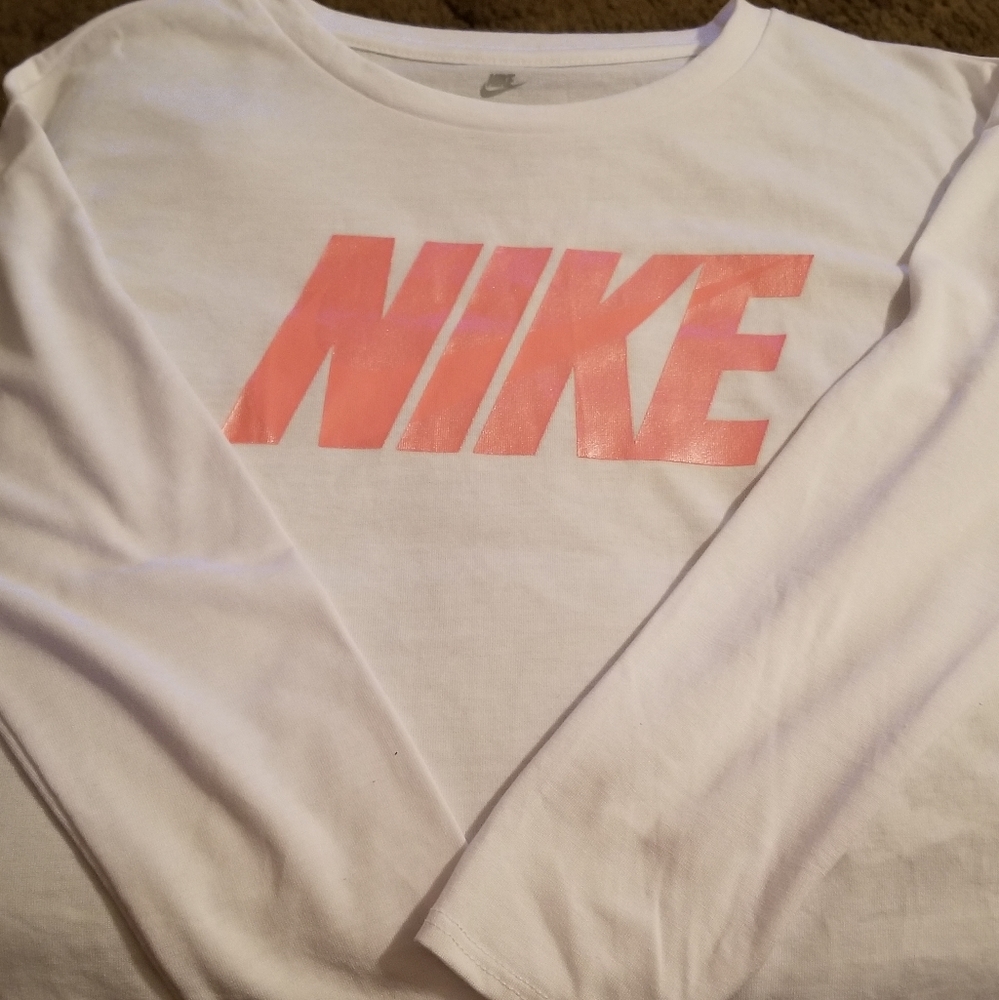Girls Nike long sleeve crop top